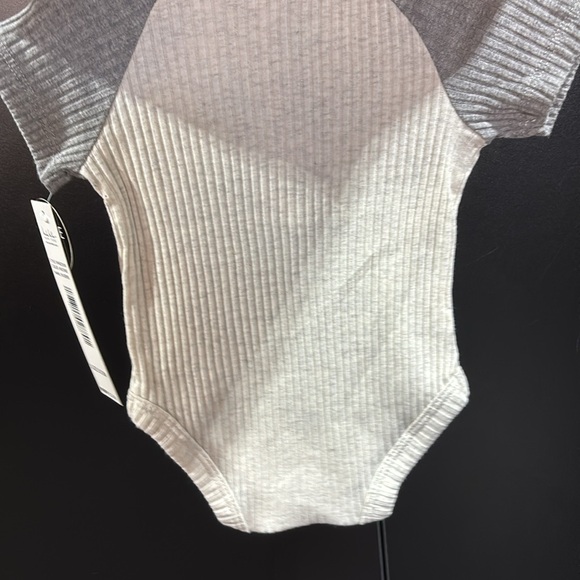 Nicole Miller 3-pack creepers/bodysuits, snap bottom - Picture 5 of 7